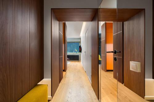 Retro LA Studio - Aviatiei Park - Parking - Netflix - Private Garden