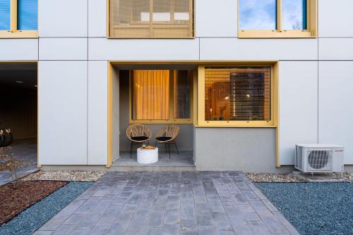 Retro LA Studio - Aviatiei Park - Parking - Netflix - Private Garden