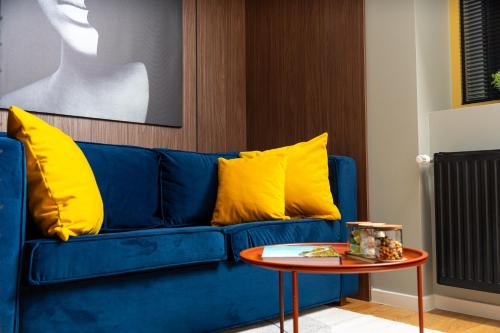 Retro LA Studio - Aviatiei Park - Parking - Netflix - Private Garden