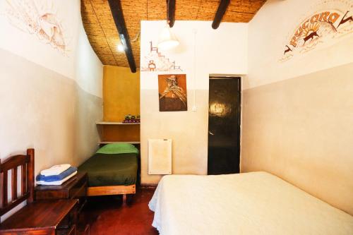 1 double bed, 1 twin bed