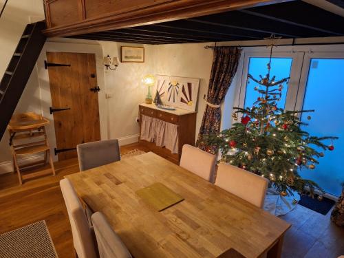 Seadmed, Mayeston Barn Holiday Home in Cosheston