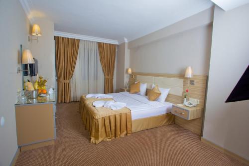 Laleli Emin Hotel Ideally located in the prime touristic area of Beyazit, Laleli Emin Hotel promises a relaxing and wonderful visit. The hotel offers guests a range of services and amenities designed to provide comfort