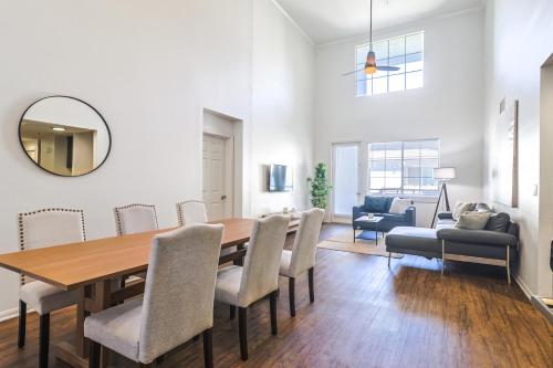 Outstanding Townhouse with 4BDR & 2 BTH in Marina Del Rey in Los Angeles, USA