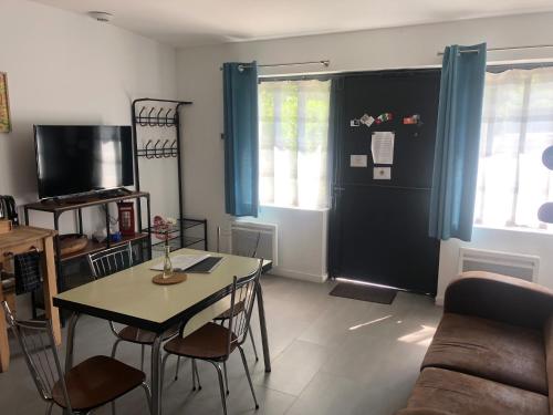 Les Ateliers de la Villette Meuble de tourisme classe 2 etoiles T3 in La Ravoire