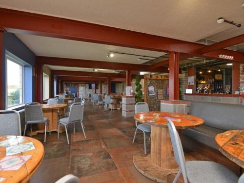 Heights Hotel - image 9