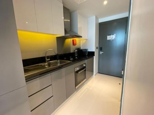 Damac Prive l Canal View l Great Location, Dubaï (photo 8)