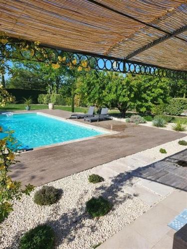 Maison moderne au calme proche Mont Ventoux - Location, gîte - Malemort-du-Comtat