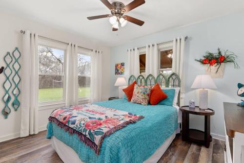 River Road Retreat in New Braunfels, USA