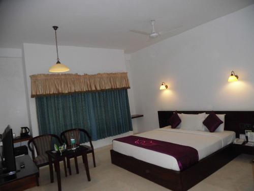 Superior Double or Twin Room image 5