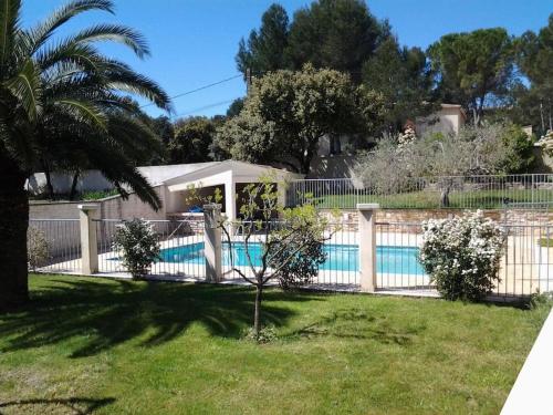 Villa la provençale avec piscine/12 couchages - Location, gîte - Boissières