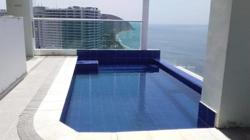 Apartamento Rodadero Sur Piscina Edificio RW TOWER Vista al Mar