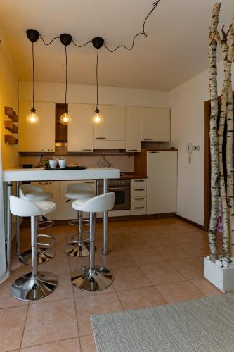  CASA PARIS in Sale Marasino