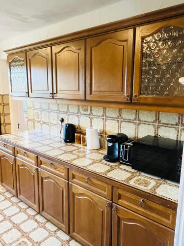 Unwind in comfort at cosy Caradus your 8 bed Home Sweet Home! in Birmingham