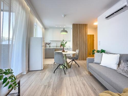 Krakowska Oaza Komfortu - Apartament Premium z Garażem, Kraków