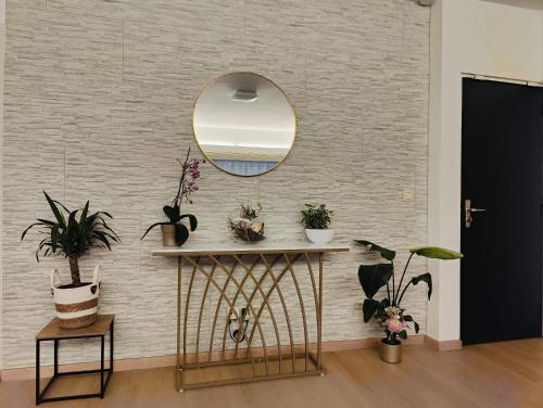 Bright & Cozy Appartment in Brussels, Брюссель (фото 4)