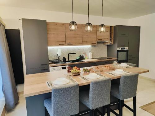 Bright & Cozy Appartment in Brussels, Брюссель (фото 8)