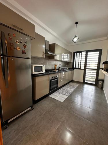 Sunny Apartment with Pool View & Terrace, Casablanca (Foto 6)