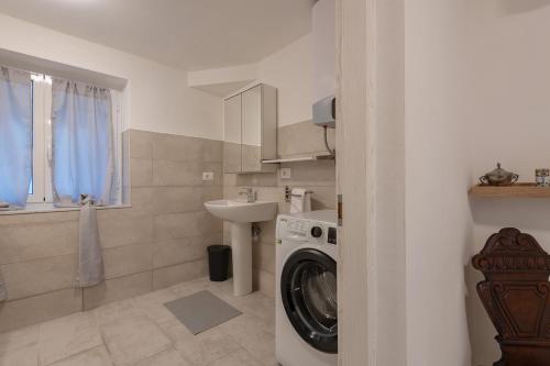 Appartamento San Rocchino 37 - Affitti Brevi Italia, Janov (fotografie 8)