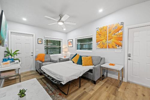 Midtown Cottage - In the heart of Cocoa Beach in Cocoa Beach, USA