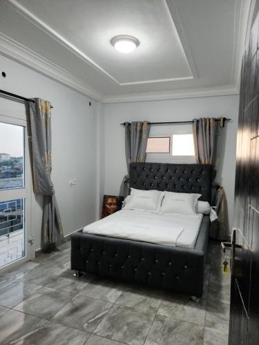 Magnifique Appartement à Kotto, Calme, Propre et Sécurisé avec groupe Electrogène et WiFi (Magnifique Appartement a Kotto, Calme, Propre et Securise avec groupe Electrogene et WiFi) in 路波姆