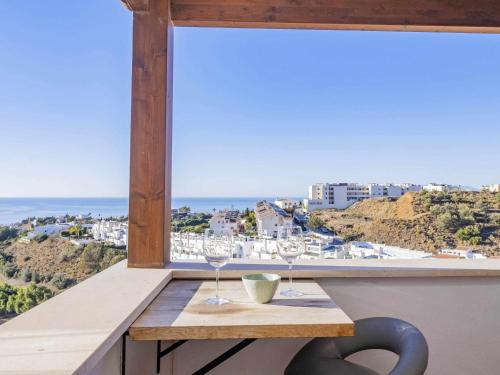 Ático con vistas al mar piscina y parking