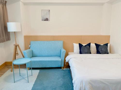 room detail thumbnail 1
