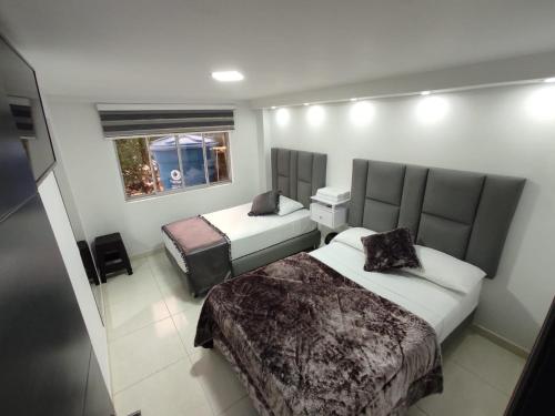 1 double bed, 1 twin bed