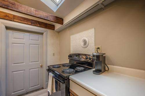 Row House Loft in Downtown Harrisburg near Hershey