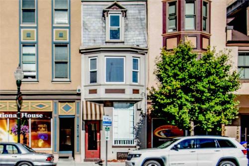 Row House Loft in Downtown Harrisburg near Hershey