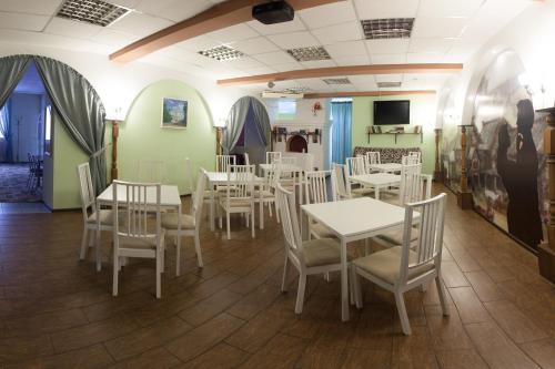 Postoyaliy Dvor Hotel - image 4