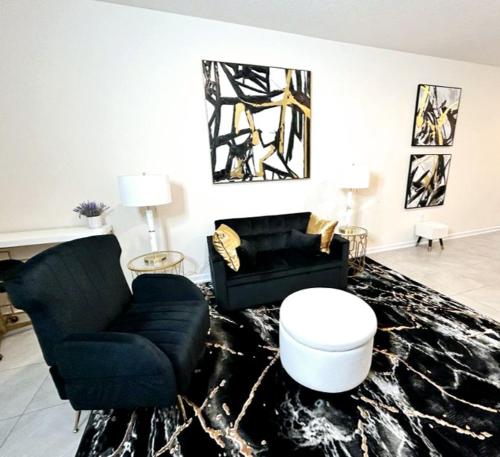 Orange Park Townhome Vacation Rental with Patio! thumb 2