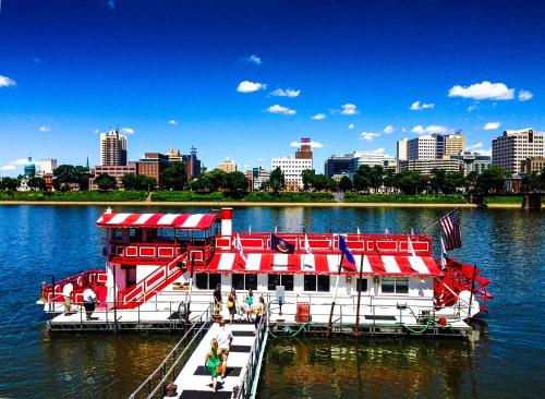 Riverfront Vintage Wonderland in Midtown Harrisburg near Hershey