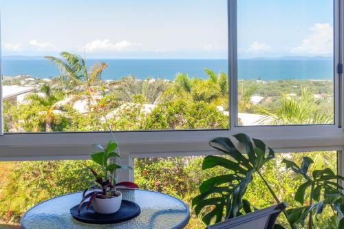 Bella Vista - Spectacular Ocean Views & Continental Breakfast