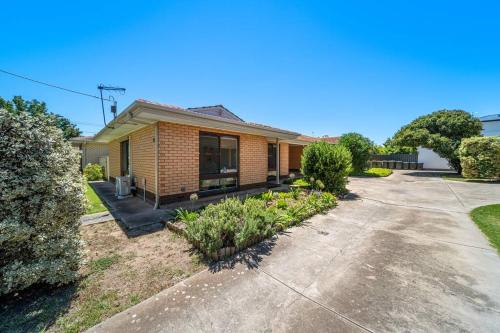 Harmony at Henley Beach, Grange (photo 8)