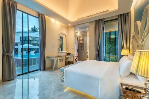 520397697 Phukalini Luxury Pool Villa & Onsen