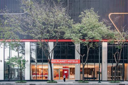 Red Planet BGC The Fort, Manila