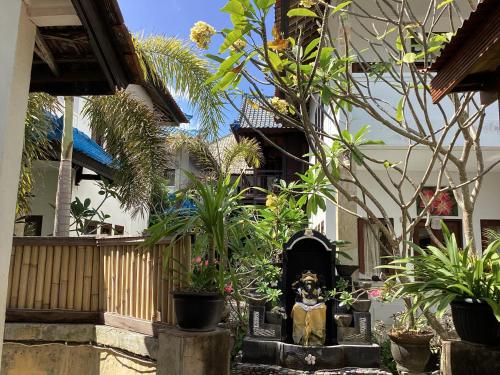 Linda Beach Hotel in Nusa Lembongan