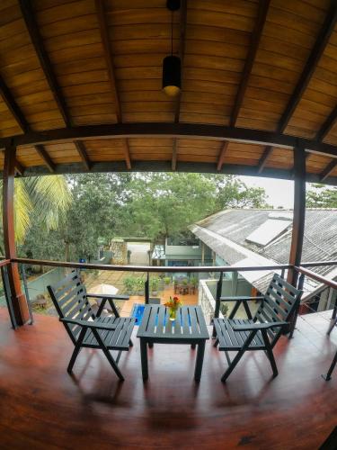 balkon/terras, Elephant Trail Hotel - Udawalawe in Udawalawe