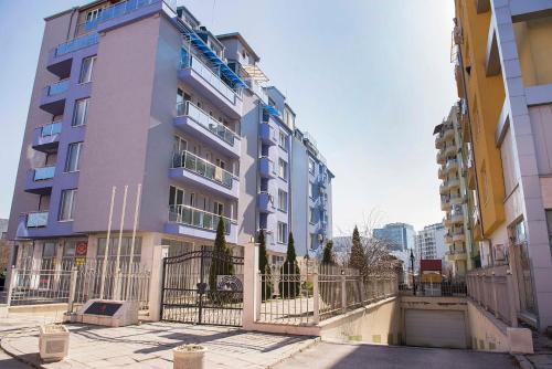 Flower house 9, Sofia