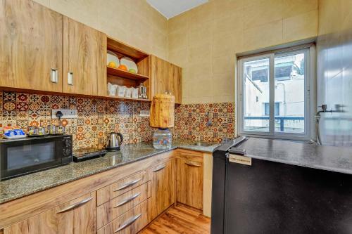 Restaurant, Season 4 Residences - 1BHK Furnished Apartment (near Tidel Park, IIT Madras and Apollo Cancer Centre in Chennai