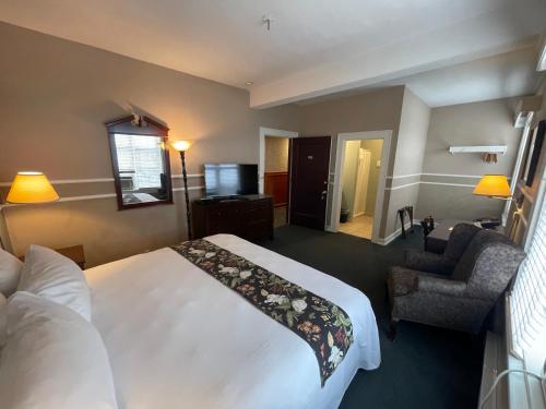 Kalispell Grand Hotel - image 10