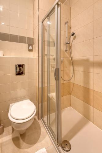 Economy Double or Twin Room image 5
