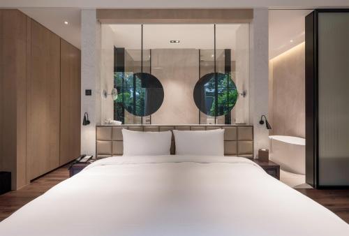 Hotel Mvsa+Michelin 2 Starred Molino de Urdàniz