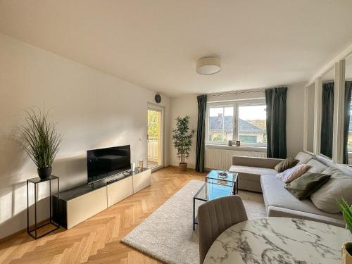  FeelHome-Gemütlich-Neustift-4 Gäste-WiFi-Smart TV, Unterkunft in Wien