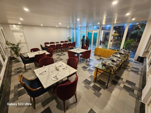 Étterem, Pipul Ocean View Resort in Penthakata