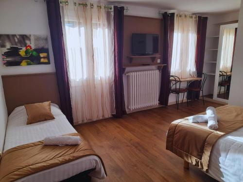 Triple Room with Bath