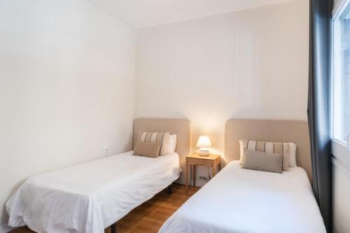 Sagrada Familia 2 min away, Spacious 3BR, Barcelona 5