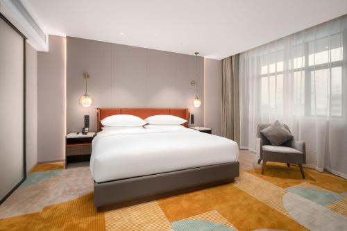 1 king bed, 1 sofa bed