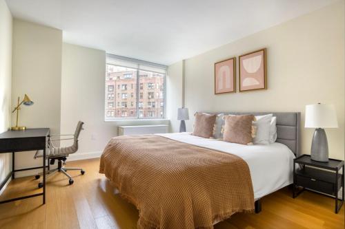 Midtown East 2br w Ggym doorman wd nr parks NYC-1148 in New York, USA