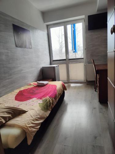 Single Room with Shared Shower and Toilet